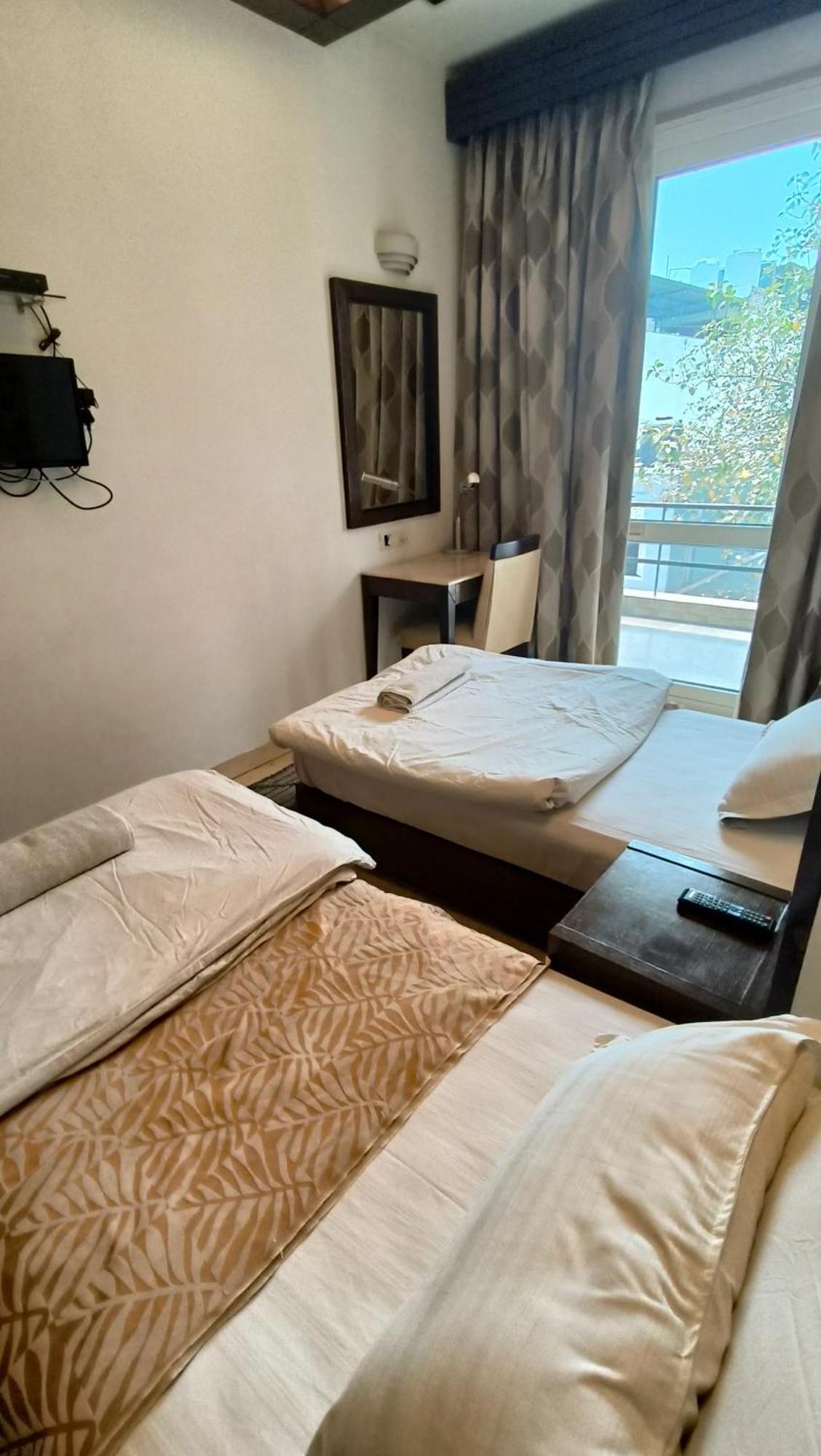 Metropolis Tourist Home Paharganj New Delhi Exterior photo